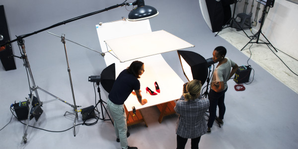 Alquiler de Espacios para Producciones y Rodajes en Pirineus · Fotografía de Producto